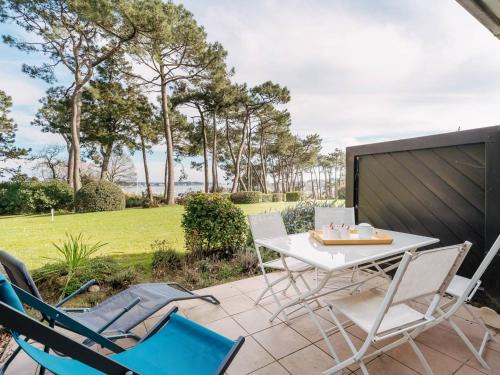 La Trinite-sur-Mer Apartment | Appartement cosy avec parking à La Trinité-sur-Mer - FR-1-477-34
