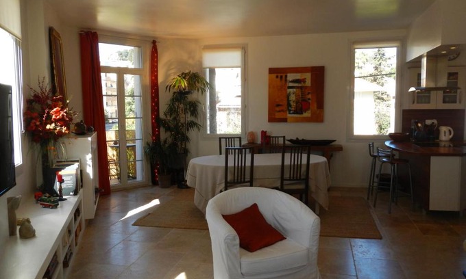 Hyeres City Centre Apartment | Appartement cosy 100 m2 - climatisé - calme -centre-ville