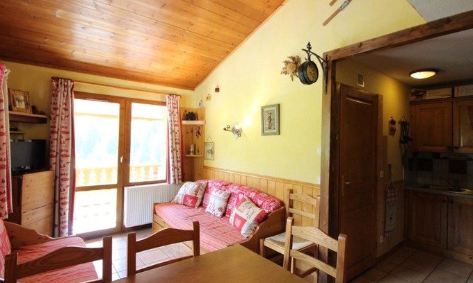Lanslevillard Apartment | Appartement cosy 6 personnes proche des pistes à Val Cenis avec balcon, WiFi et parking sous-sol - FR-1-508-214