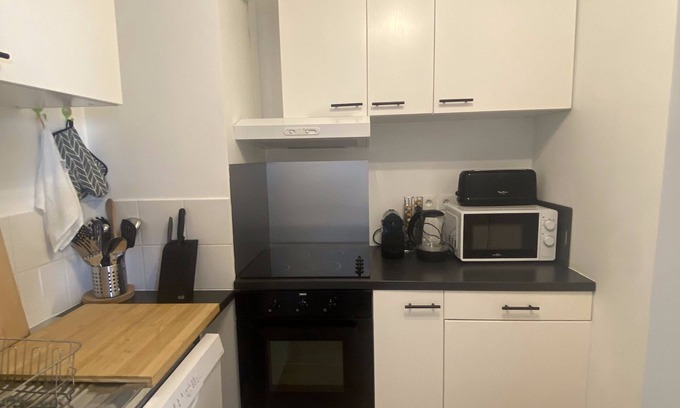 Centre Apartment | Appartement Cosy Avec Balcon Proche de la Défense