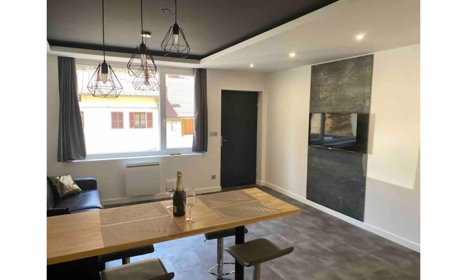 Morez Apartment | Appartement Cozy Avec SPA et Sauna Privé