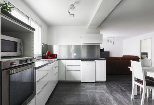 Charnecles Apartment | Appartement de 70 m2 dans maison comptenporaine