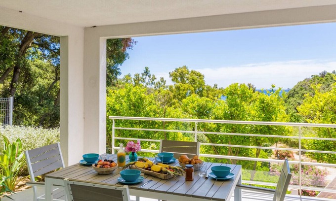 Cavalaire-sur-Mer Apartment | Appartement Figuier - Welkeys