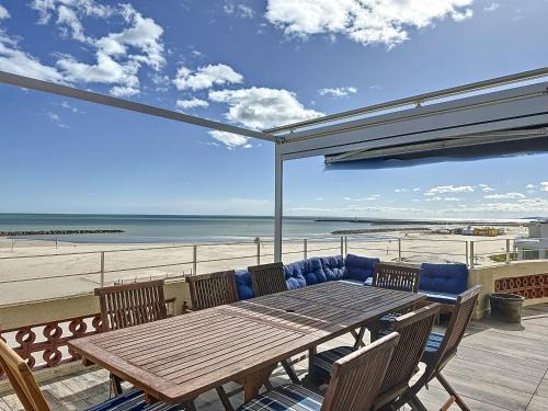 Carnon-Plage Apartment | Appartement F4 Carnon avec terrasse, parking, climatisation, wifi, accès plage - FR-1-715-92