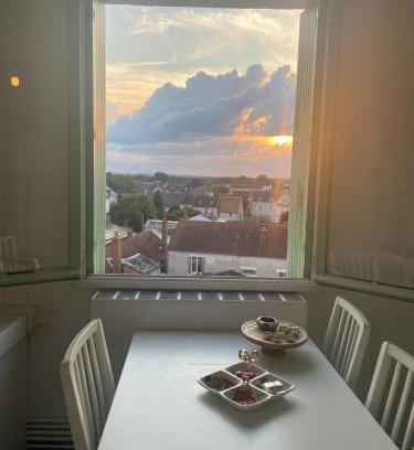 Cosne-Cours-sur-Loire Apartment | Appartement agréable Cosne- Cours- sur- Loire