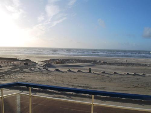 Fort-Mahon-Plage Apartment | Appartement Moderne 2 Chambres, Cabine, Balcon, Cuisine Équipée, Plage Proche - FR-1-482-28