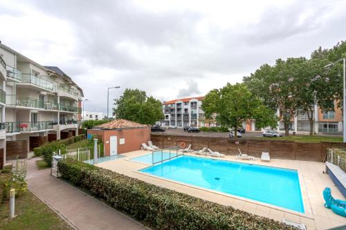 Les Sables d'Olonne Apartment | Appartement Piscine proche mer