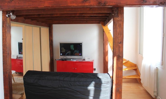8th Arrondissement Apartment | Appartement Pointe Rouge - Vue sur mer