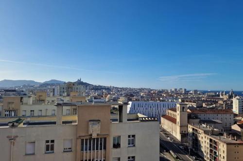 Saint-Lazare Apartment | Appartement Saint Charles