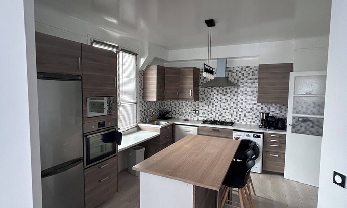 Le Bourget Apartment | Appartement Spacieux - Le Bourget