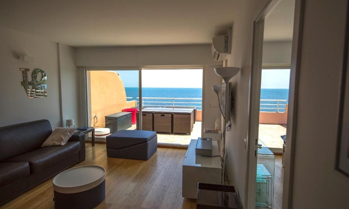 Le Trayas Apartment | APPARTEMENT T2 STANDING CAP NEREE