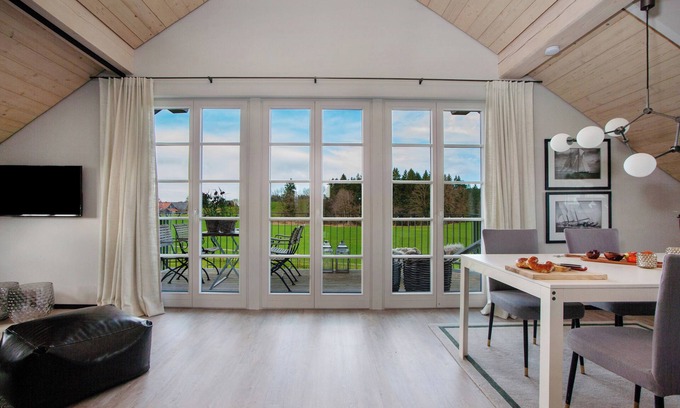 Wangen im Allgaeu Apartment | Appartement with Balcony and Wi-Fi