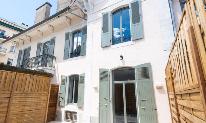 Centre Ville Apartment | Appartements centre-ville - Wifi - Cuisine tout équipée - Lave-linge
