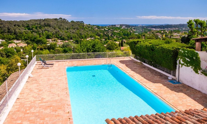 Saint-Paul-de-Vence Villa | Appartment villa bottom with swimming pool