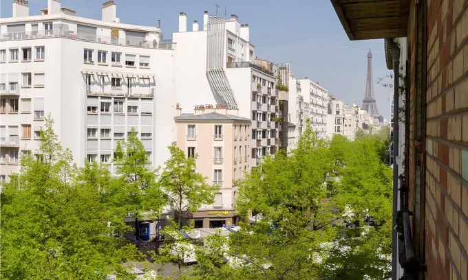 Quartier de Javel Apartment | Appartment with view on the Eiffel Tower