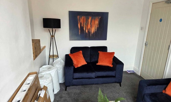 Thorpe Satchville House | Approval City House Leicester 5 Bed 2 Bath Welford Road Stadium