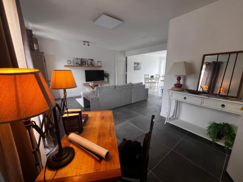 Thiviers Apartment | Appt ville campagne
