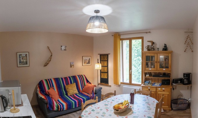 Saint-Joseph-de-Riviere Apartment | Apt 1st floor - Gite1000chemins