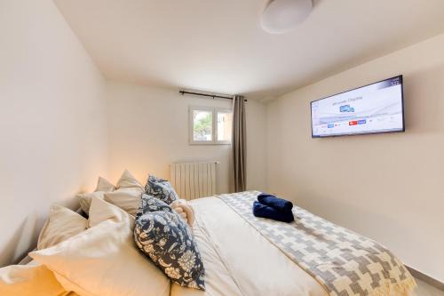 Livry-Gargan Apartment | Apt near Paris & CDG & Expo & SDF & Disney