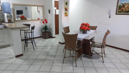 Bombas Apartment | Apto. 2 quartos em Bombinhas (60 m da praia)