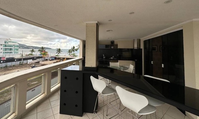 Itapema Apartment | Apto. Luxo 04 Suites Edifício Beira Mar, Apto com Linda Vista do Mar