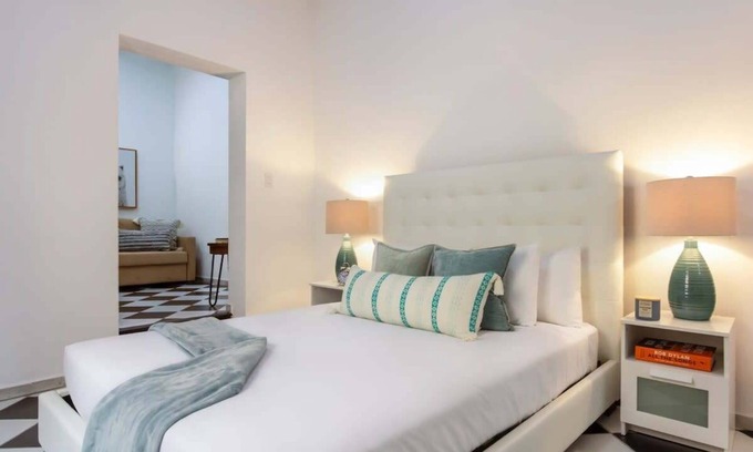 San Francisco Apartment | Aqua Suite - 1 BR in best location in Old San Juan