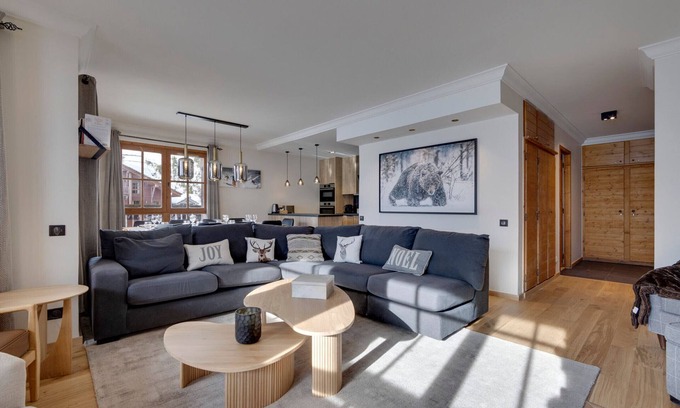 Arc-1950 Apartment | Arc 1950: Spacious for 10, ski-in/ski-out, pools & spa