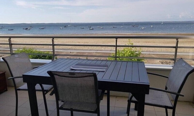 Arcachon Apartment | Arcachon waterfront studio cabin