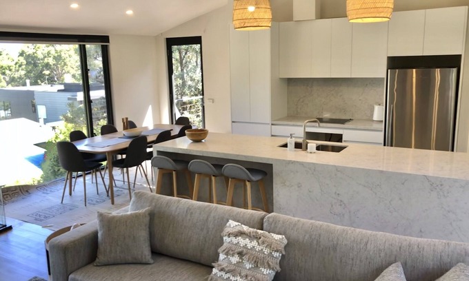 Lorne House | Architect designed 4 bedroom with ocean views from every room
