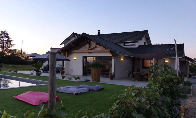 Morlaas House | Architect villa with pool, view of the Pyrenees, 10 minutes from Pau