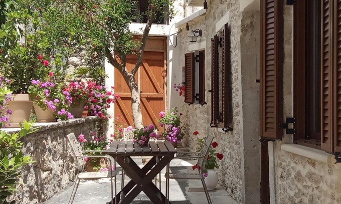 Choudetsi Villa | Archontiko Anastasia