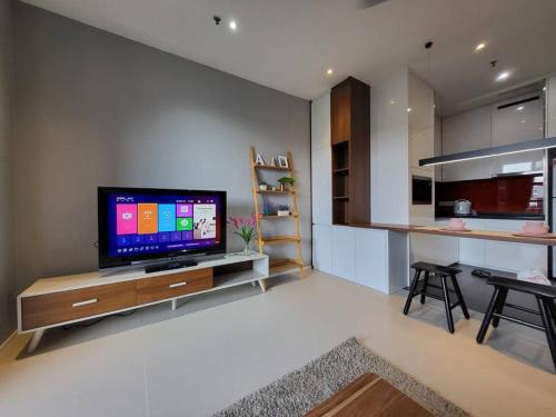 Mont Kiara Apartment | Arcoris Mont Kiara 18# Deluxe One Bedroom Balcony #1-2Pax Mont Kiara KL