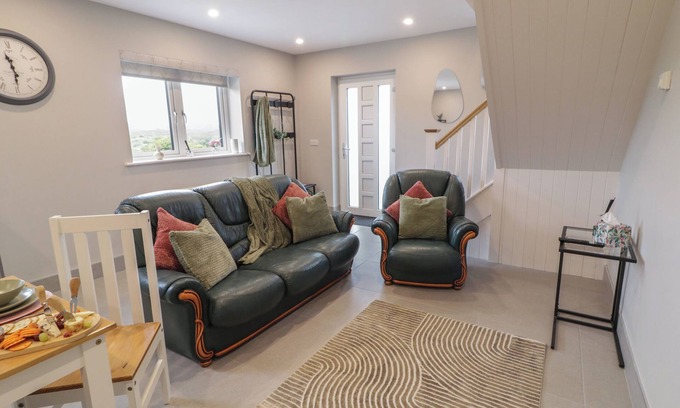 Loughanure Cottage | ARD NA GHAOITHE, pet friendly in Loughanure, County Donegal
