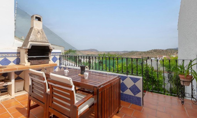 Ardales House | Ardales House