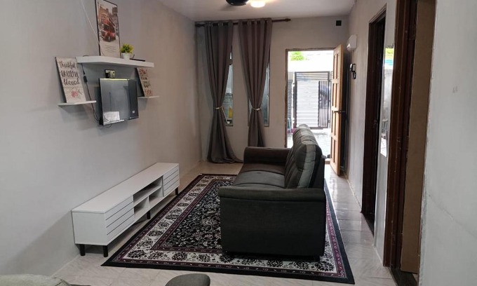 Kuantan House | ArDiNa SweetHoMe MINI POOL