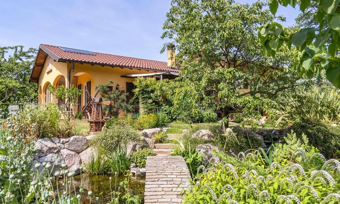 Gornate Olona House | Are you dreaming of a relaxing vacation in beautiful surroundings? Then this house with a wonderful