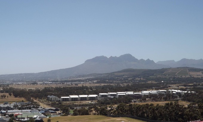 Mountainside Apartment | Arendsnest Self Catering penthouse apartment with spectacular views .