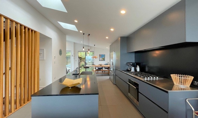 Surfdale House | Aroha Nui | Stay Waiheke