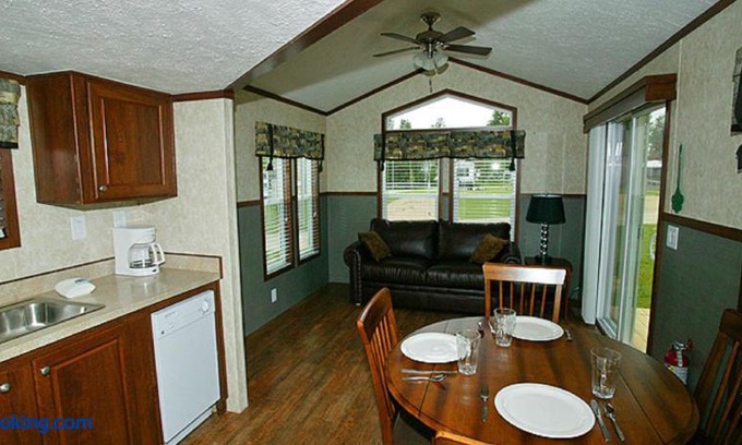 Marquette County Other | Arrowhead Camping Resort Cottage 11