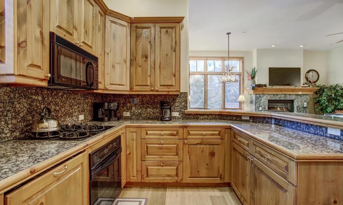 Edwards House | Arrowhead Village E9VT