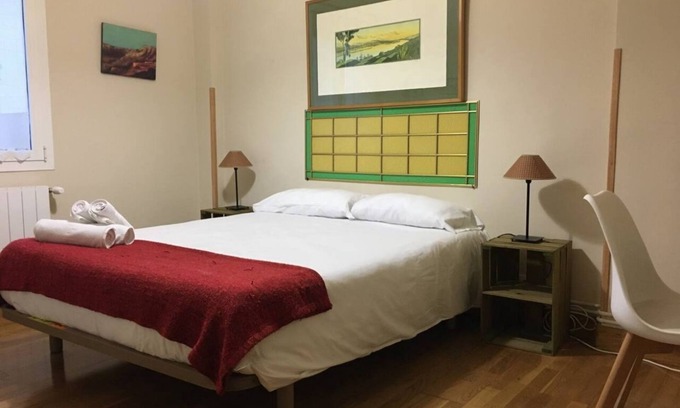 Uribarri Apartment | Artasamina 2 Warm Central Apartment by The Urban Hosts