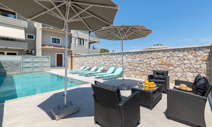 Filerimos Apartment | Artemis PoolFront Suite