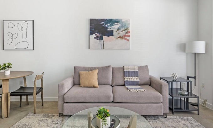 Austin Apartment | Artesian 2BD 1 - Two Bedroom Apartment, Sleeps 4
