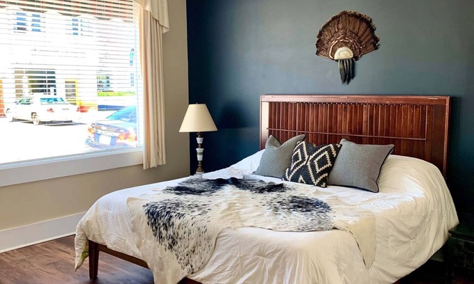 Cowan House | Artsy pet-friendly king room/historic railroad inn