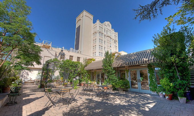 Historic Downtown District Hotel | Ashland Springs Hotel