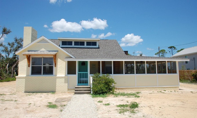 Port St. Joe Cottage | Ask about snowbird specials at Casa Amarilla! Oceanview & steps to St Joe Beach