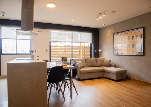 Santa Cruz Apartment | Astonishing 2BR at Malecon