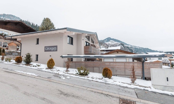 Gries Apartment | Nice apartment for 8 guests with WIFI, TV, terrace and pets allowed