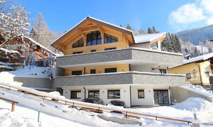 Alpendorf Ski Chalet | Apartment Alpendorf near Ski Slopes