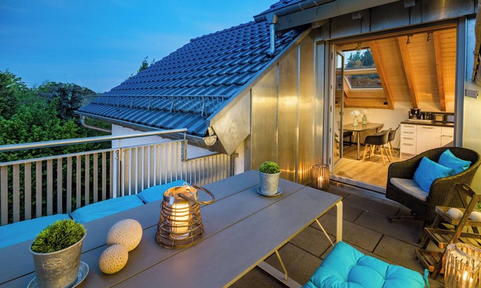 Bensheim Condo | At the Christmas market: Luxury design loft for 6-8 people (3 bedrooms + 3 bathrooms)